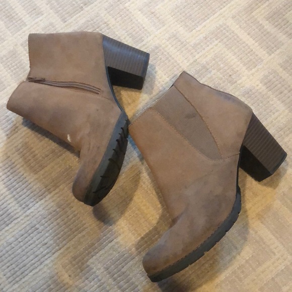 clarks booties